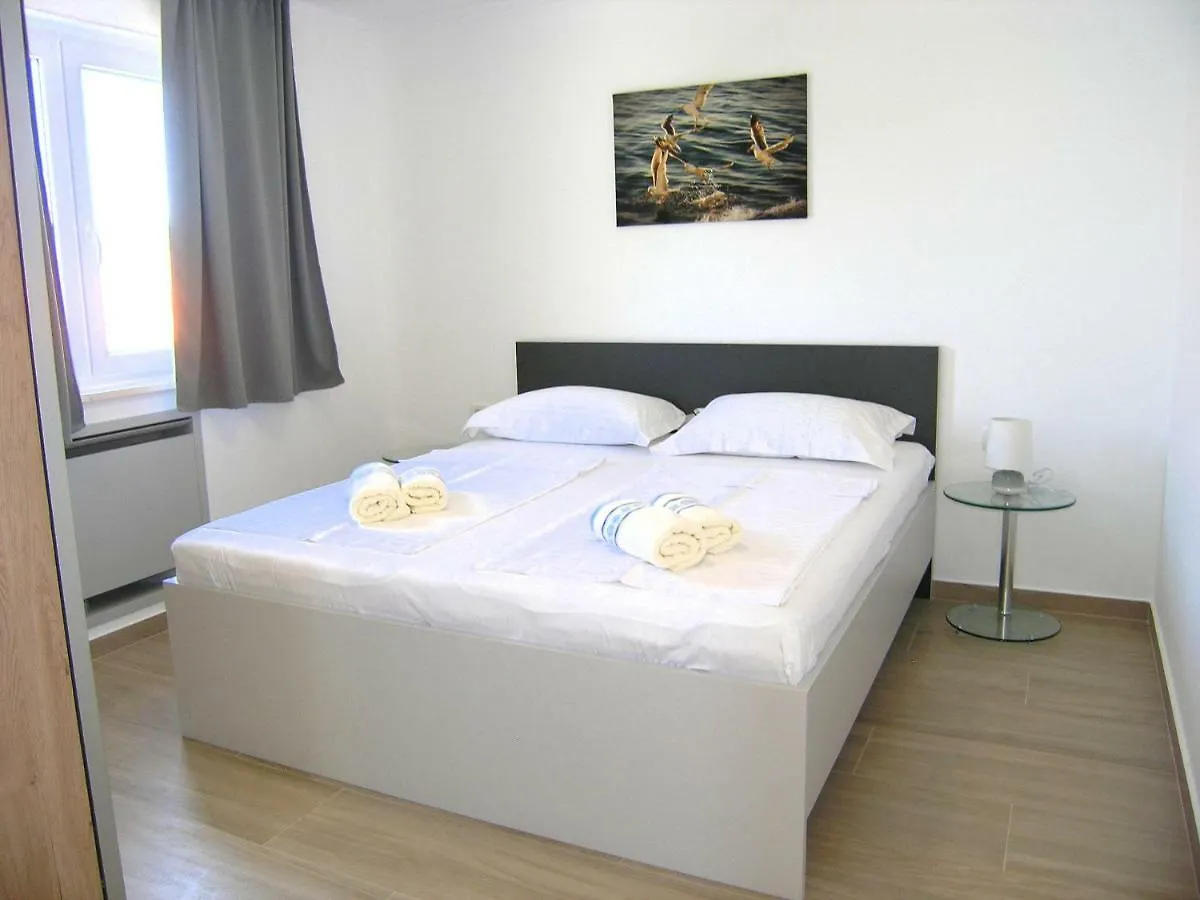 Apartmani Krajinovic クルク アパート